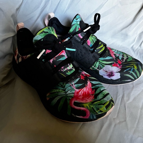 B PARADISE Shoes - B PARADISE~Tropical Floral Black Sneakers~8
